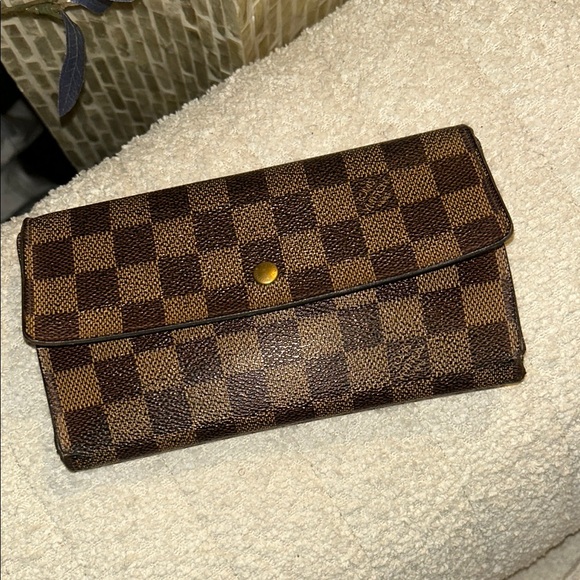 Louis Vuitton Handbags - Louis Vuitton Damier long wallet🥳🥳❌❌
